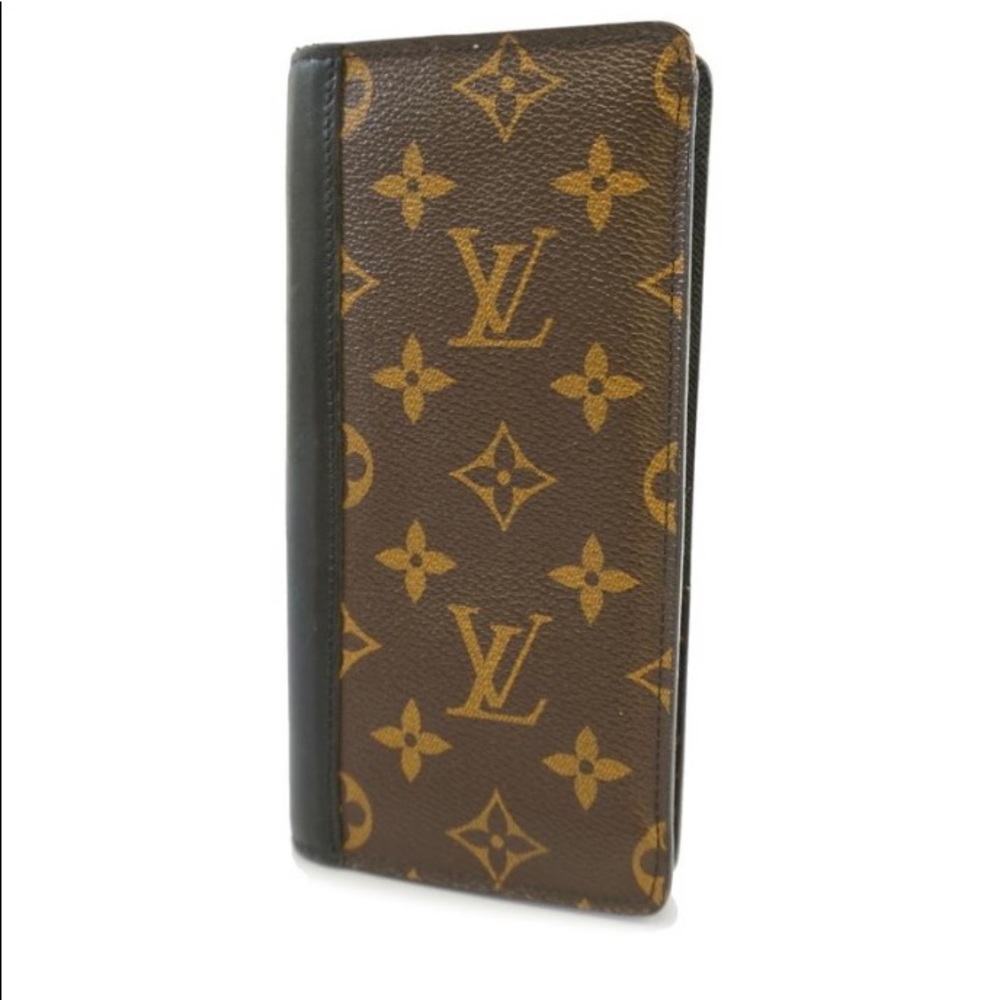 LOUIS VUITTON
Monogram Macassar Brazza Wallet